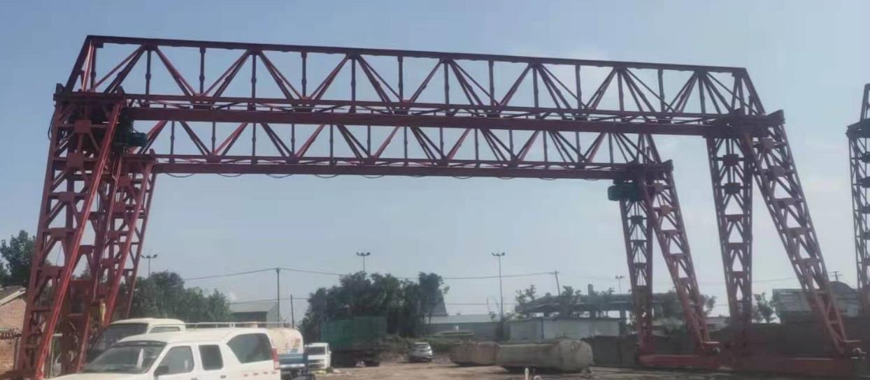 花架龍門吊的類型和特點是什么？花架龍門吊與其他類型的龍門吊有何不同？